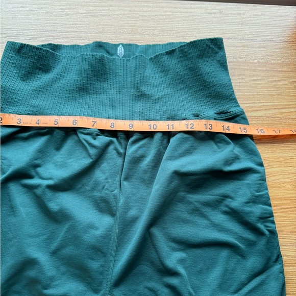 NWOT Free People Good Karma Shorts Size: XL - Picture 5 of 6